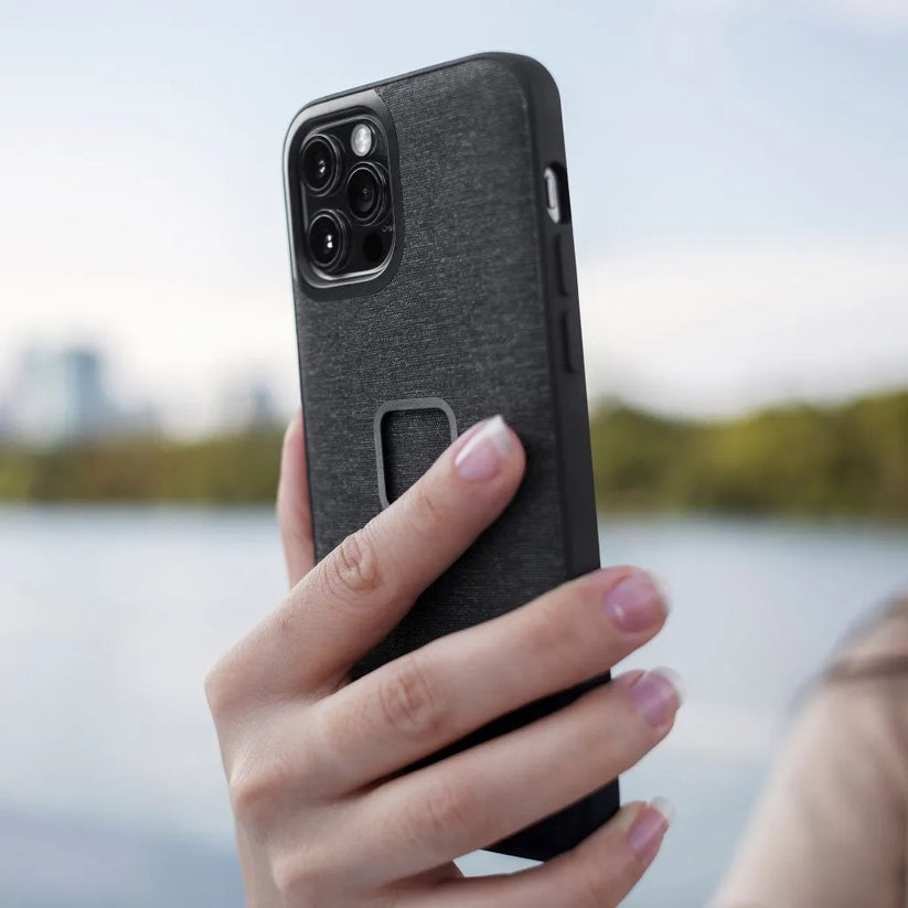 Kryt na iPhone 15 Pro Max Peak Design Mobile Everyday Case - tmavě šedý - bonami.click