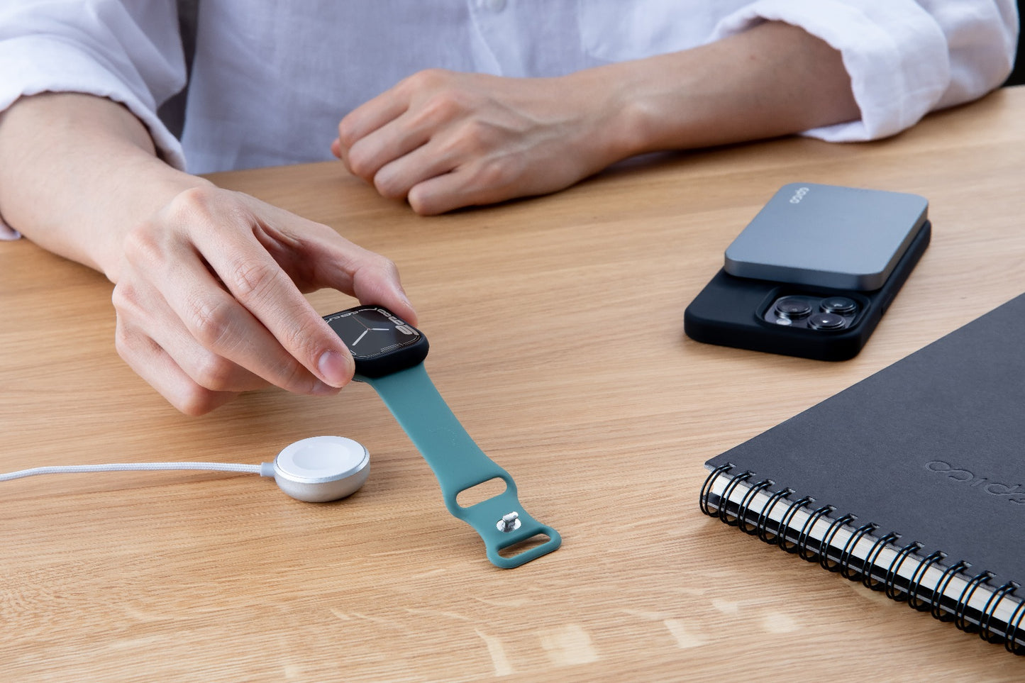 Nabíjecí kabel USB-A pro Apple Watch Epico 1,2m - stříbrný - bonami.click