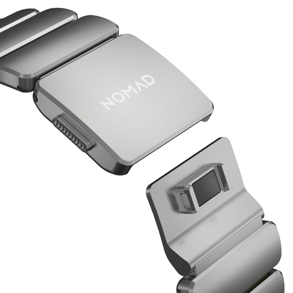 Hybridní řemínek pro Apple Watch 45/46/49 mm Nomad Stratos Band - titanový/zelený