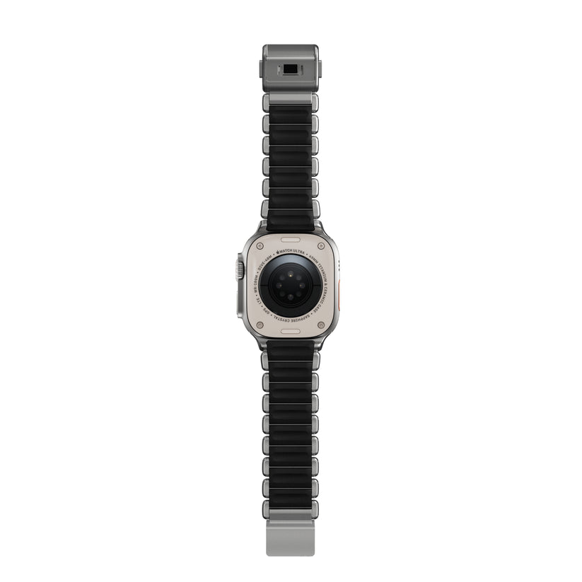 Řemínek pro Apple Watch 45/46/49 mm Nomad Stratos Band FKM - stříbrný - bonami.click