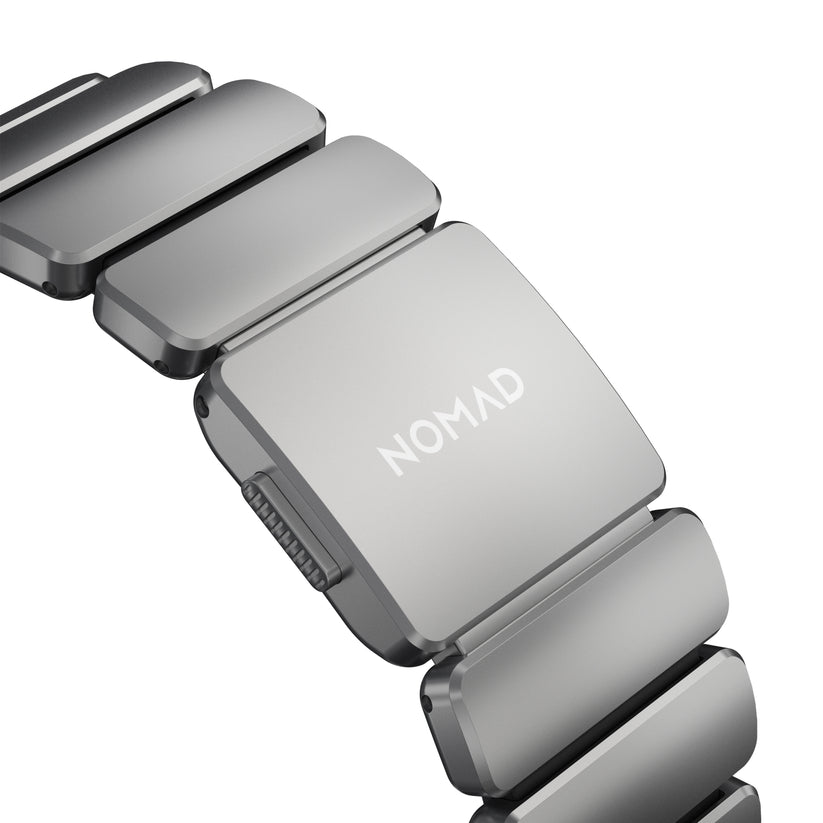 Řemínek pro Apple Watch 45/46/49 mm Nomad Stratos Band FKM - stříbrný - bonami.click