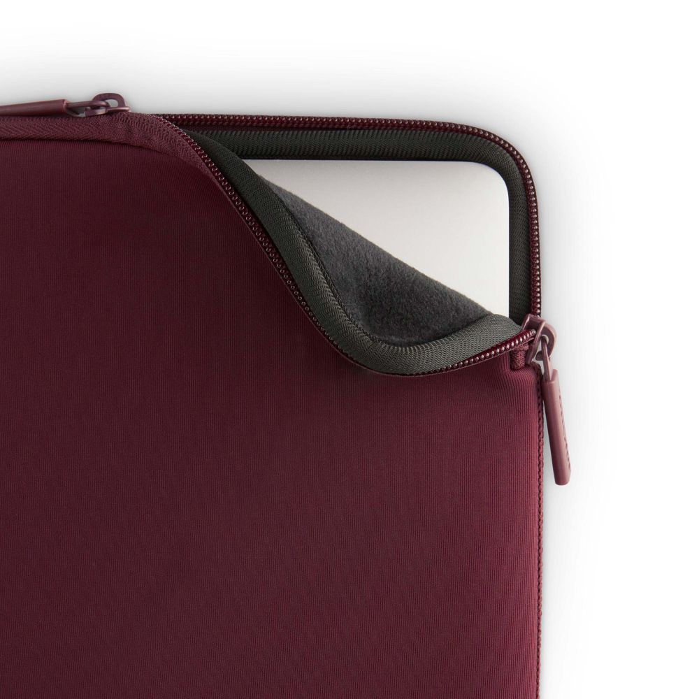 Ochranné pouzdro pro MacBook Neo Pipetto Classic Fit Sleeve - fialové