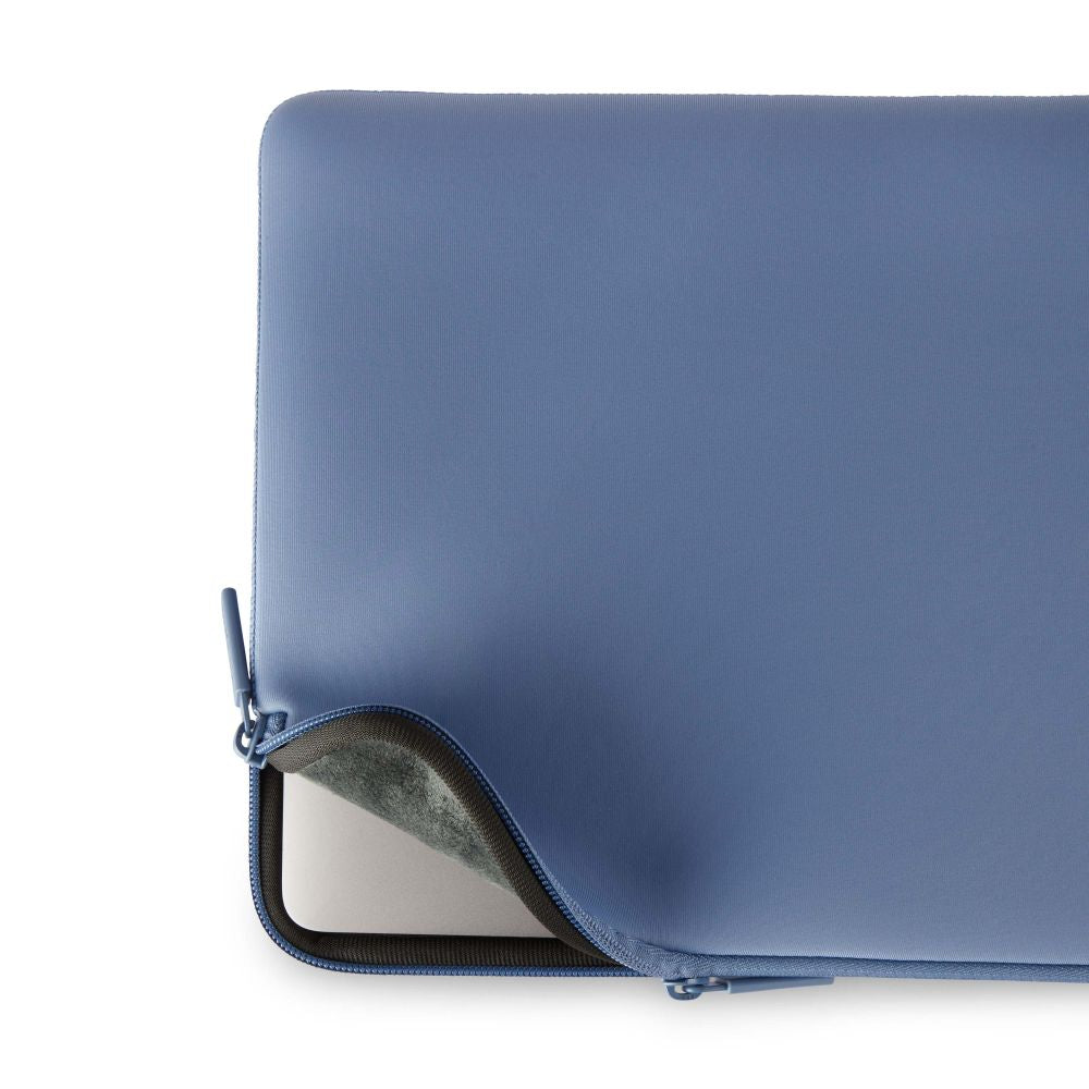 Ochranné pouzdro pro MacBook Neo Pipetto Classic Fit Sleeve - modré