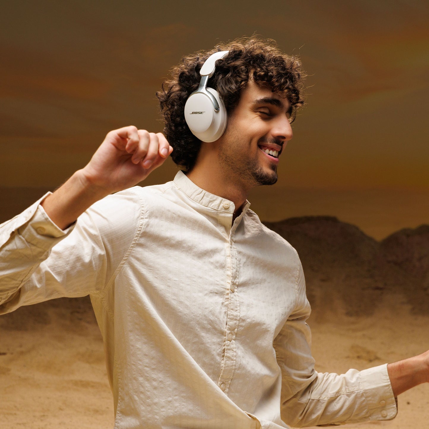 Bezdrátová sluchátka Bose QuietComfort Ultra Headphones 2. gen - bílá