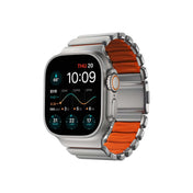 Řemínek pro Apple Watch 45/46/49 mm Nomad Stratos Band FKM - stříbrný/oranžový