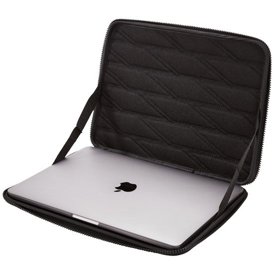 Pouzdro na MacBook 16" Thule Gauntlet 4 TGSE2355 - černé - bonami.click