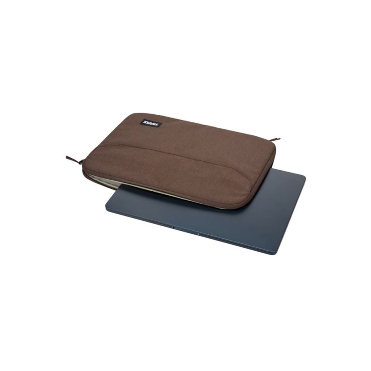Pouzdro pro MacBook Air 15" Thule Lithos - hnědé