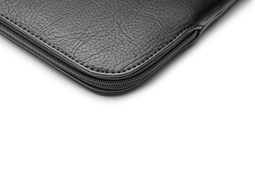 Pouzdro pro MacBook 13" Trunk Apple Peel Sleeve - černé - bonami.click