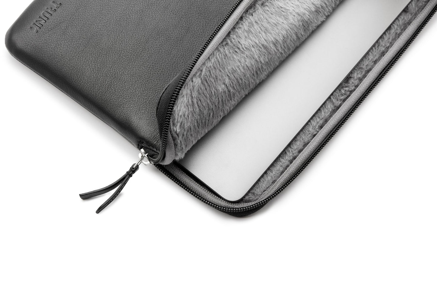 Pouzdro pro MacBook Pro 16" Trunk Leather Sleeve - černé - bonami.click