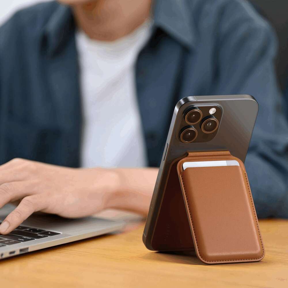 Magnetický stojánek s peněženkou pro iPhone Satechi - hnědý - bonami.click